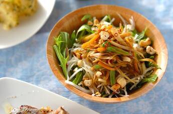 きんぴらゴボウと大根のサラダ