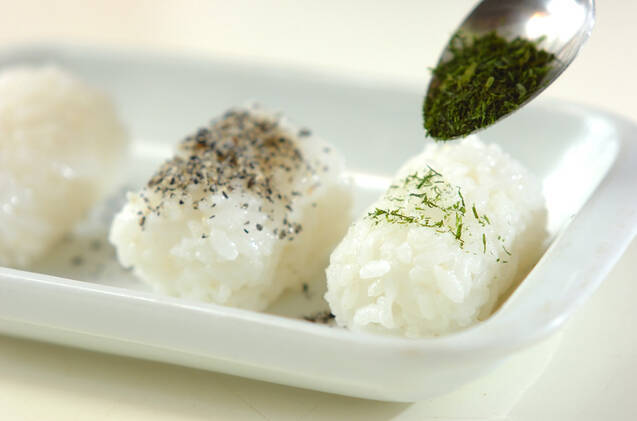 三色おにぎりの作り方の手順1