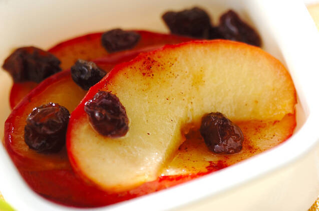 リンゴとレーズンのソテー