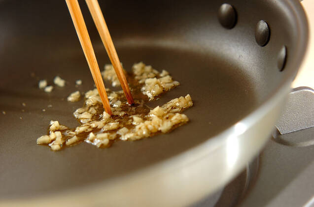 【チキンラーメンアレンジ】チキンラーメンであんかけ焼きそばの作り方の手順5