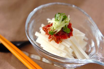 長芋の梅肉のせ