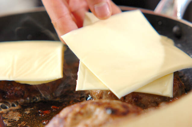 チーズハンバーグの作り方の手順6