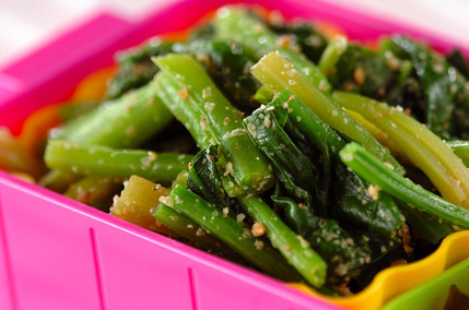 ホウレン草のゴマ和え