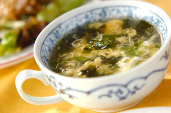 ワカメと卵のスープ