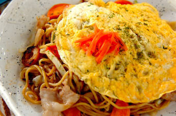 卵のせ焼きそば