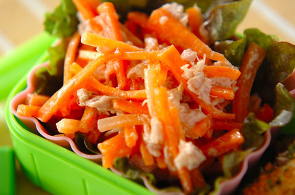 ニンジンとツナのサラダ