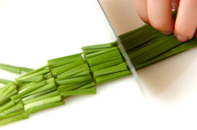 プチトマト入りカニ玉の作り方の手順2