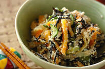 柿とヒジキの白和え