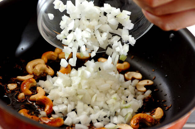 炊飯器で本格インド料理！プラオ風チキンの炊き込みの作り方の手順7