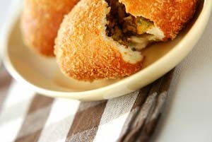 ピロシキ風揚げパン