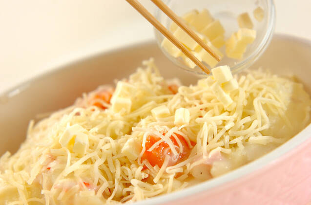 残ったシチューで簡単リメイク！クリームシチューポテトグラタン by 杉本 亜希子さんの作り方の手順3