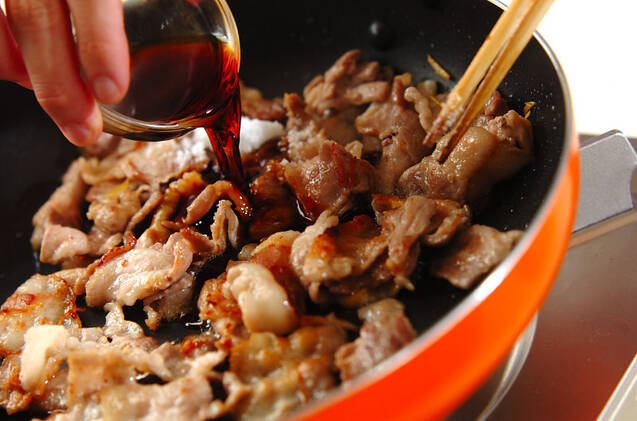 豚の甘辛炒めの作り方の手順3
