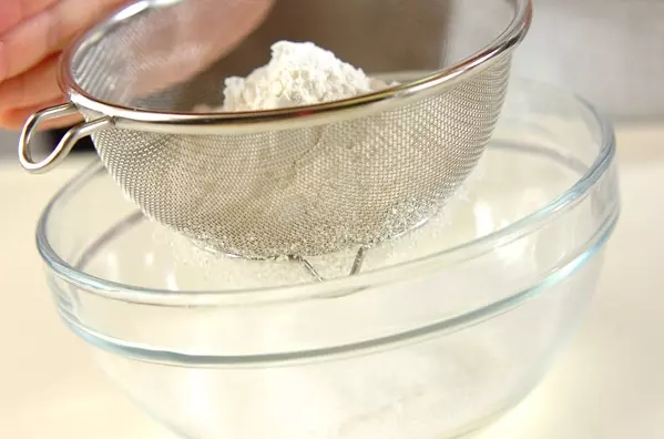 薄力粉からつくる基本のタコ焼き by 松原いく子さんの作り方1