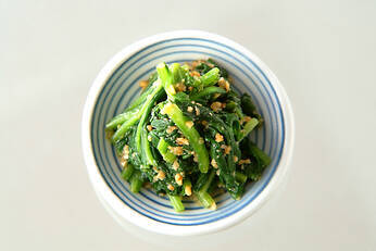 ホウレン草ピーナッツ和え