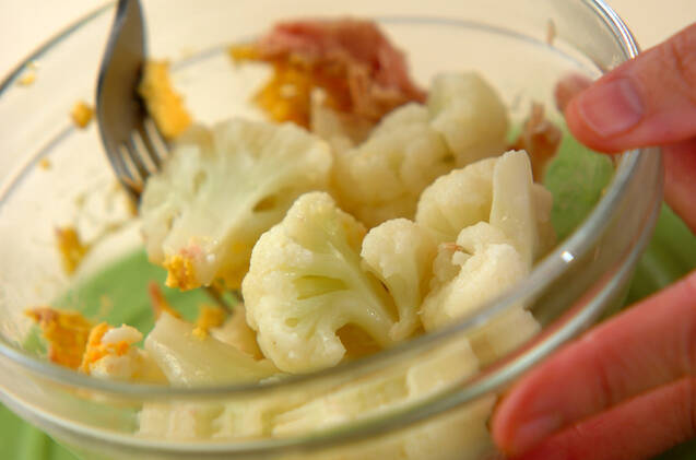 カリフラワーのサラダの作り方の手順2