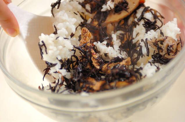 ヒジキの混ぜご飯の作り方の手順1