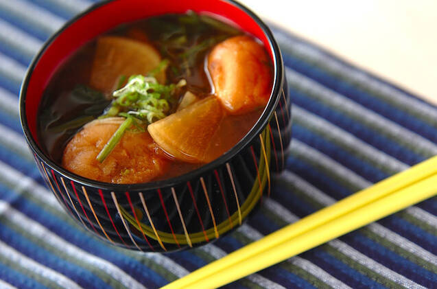 大根とほうれん草の味噌汁