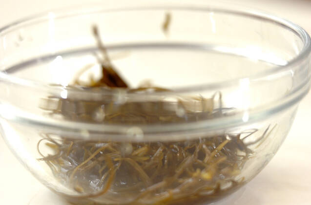 刻み昆布と納豆の和え物の作り方の手順1