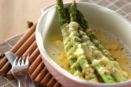 アスパラのチーズ焼き