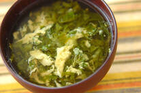 ふわふわ食感！つるむらさきのかき卵スープ