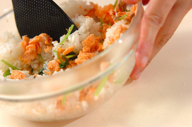 鮭ごはんの作り方の手順3