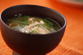 エノキと青菜のみそ汁