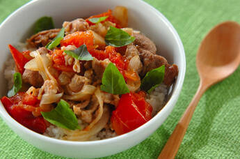 豚とトマトのバルサミコ炒め丼