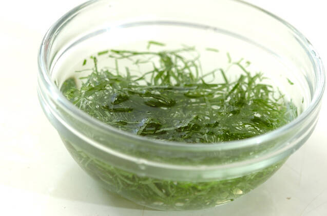 イカそうめんの大葉和えの作り方の手順1