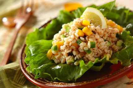 押し麦のサラダ