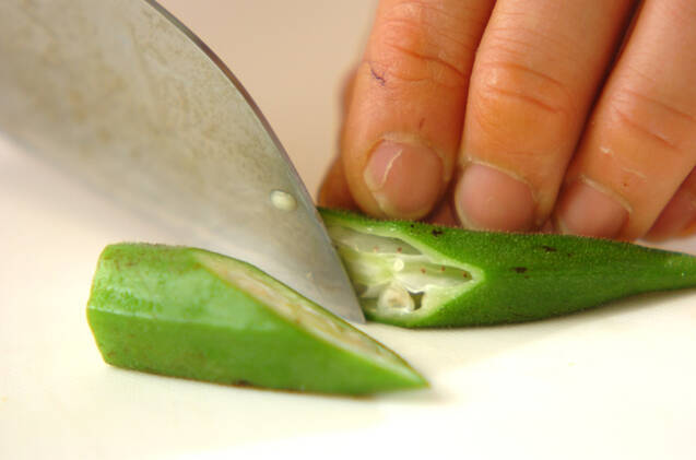 だしにつけるだけ簡単副菜！ゆでオクラのおひたしの作り方の手順3