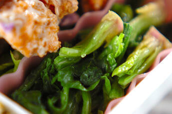 ホウレン草のゴマダレ和え