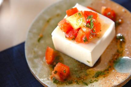 豆腐サラダ