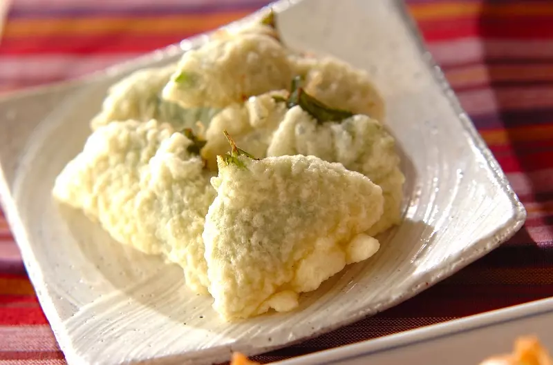 大葉とタラコの天ぷら 副菜 レシピ 作り方 E レシピ 料理のプロが作る簡単レシピ