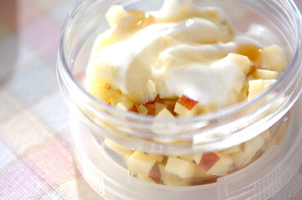 リンゴハニーヨーグルト