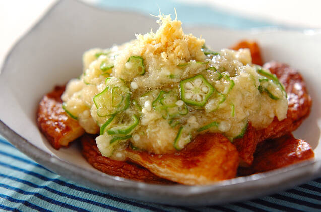 焼きさつま揚げのオクラおろしのせ
