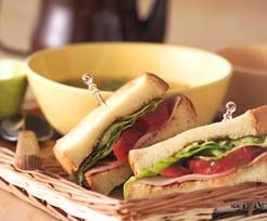 パンで朝ごはん