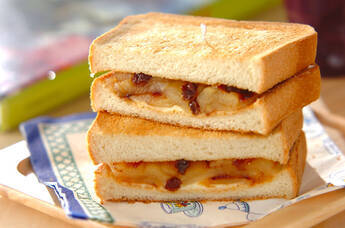 リンゴのホットサンド