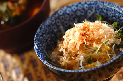 せん切り大根のおかかサラダ