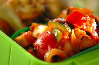 アンチョビがきいてる！夏野菜たっぷりラタトゥイユ