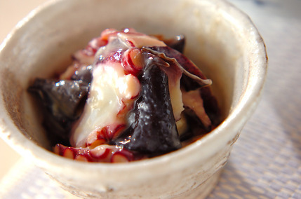 タコとキクラゲの酢みそ和え