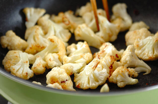 カリフラワーの甘酢炒めの作り方の手順2