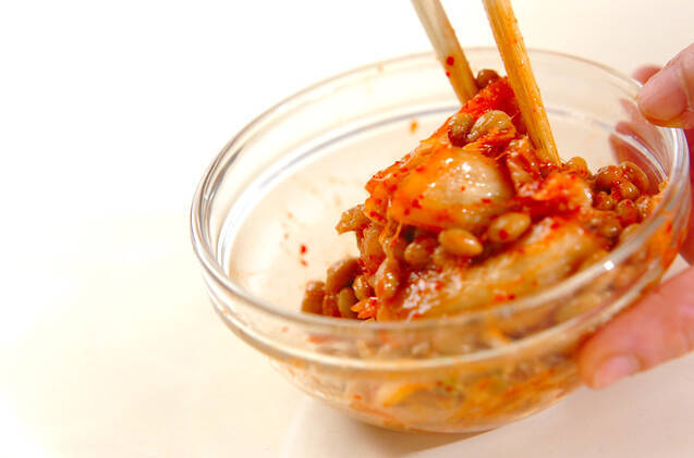 キムチと納豆のからみ餅の作り方の手順1