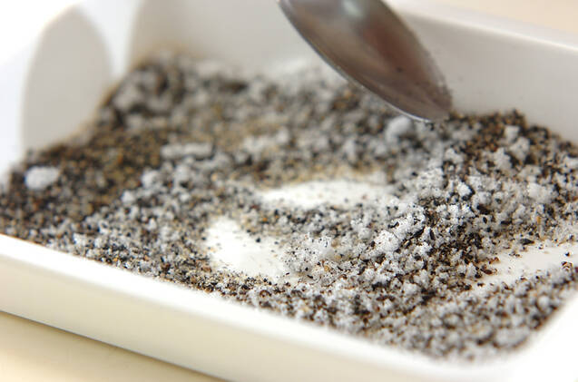 白玉のゴマまぶしの作り方の手順1