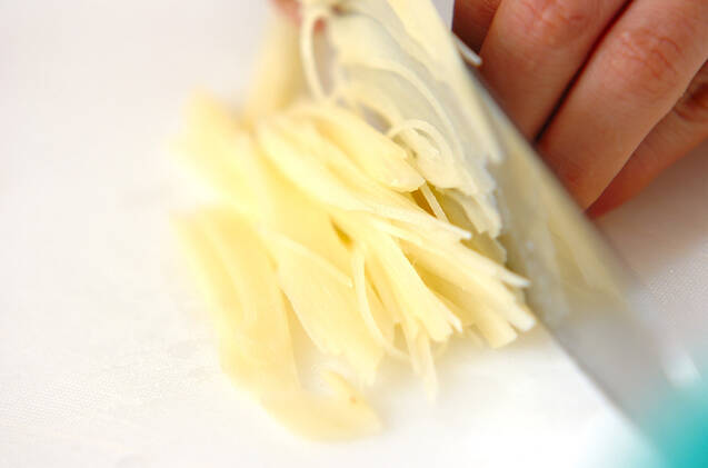 シャキシャキジャガイモとベーコン炒めの作り方の手順1