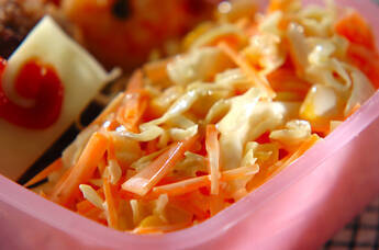 コールスローサラダ