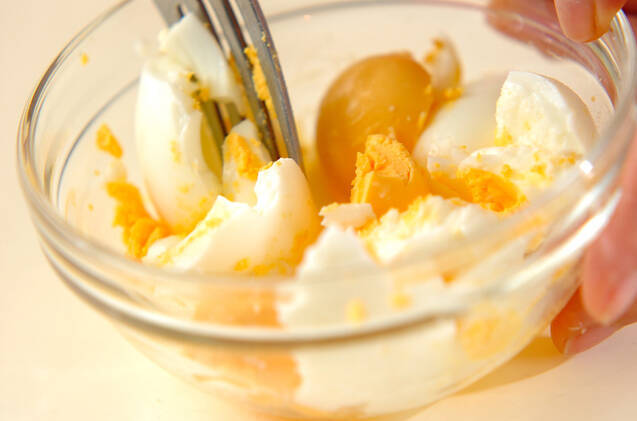 卵のピザトーストの作り方の手順1