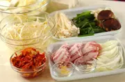 シンプルに美味しく！キムチ鍋 野菜たっぷりでコク旨の下準備1