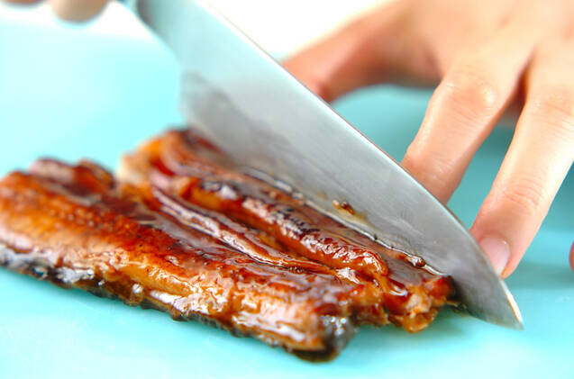 ウナギとチーズの焼き春巻きの作り方の手順1