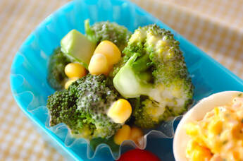 ブロッコリーとコーンのサラダ