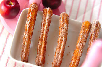 テーマパークの味を再現！カリカリモチモチ❤️チュロス